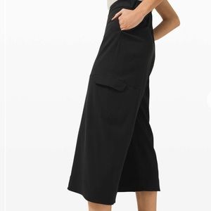 lululemon On the Move Metropolis Maven High Rise Crop Pants / roomy 12 / Black